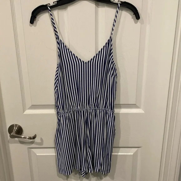 Two H&M Rompers - Picture 4 of 9